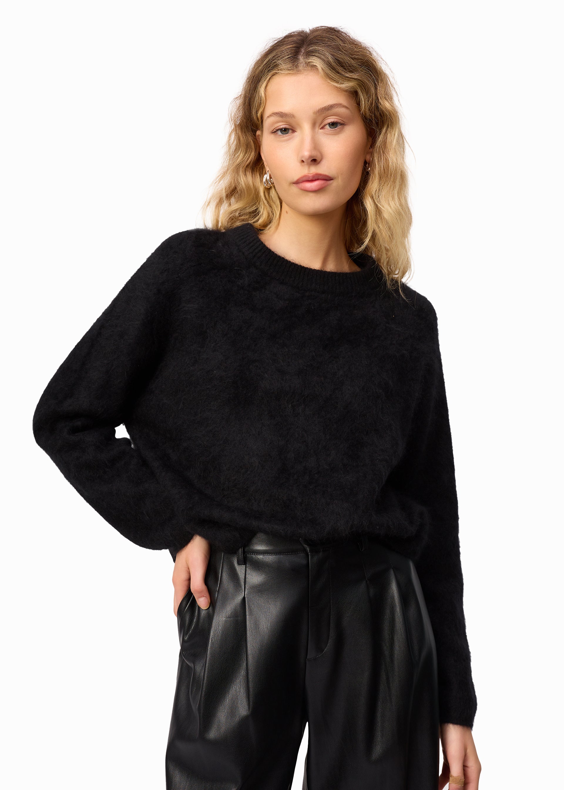 Niall Cashmere Sweater Black – CAMI NYC