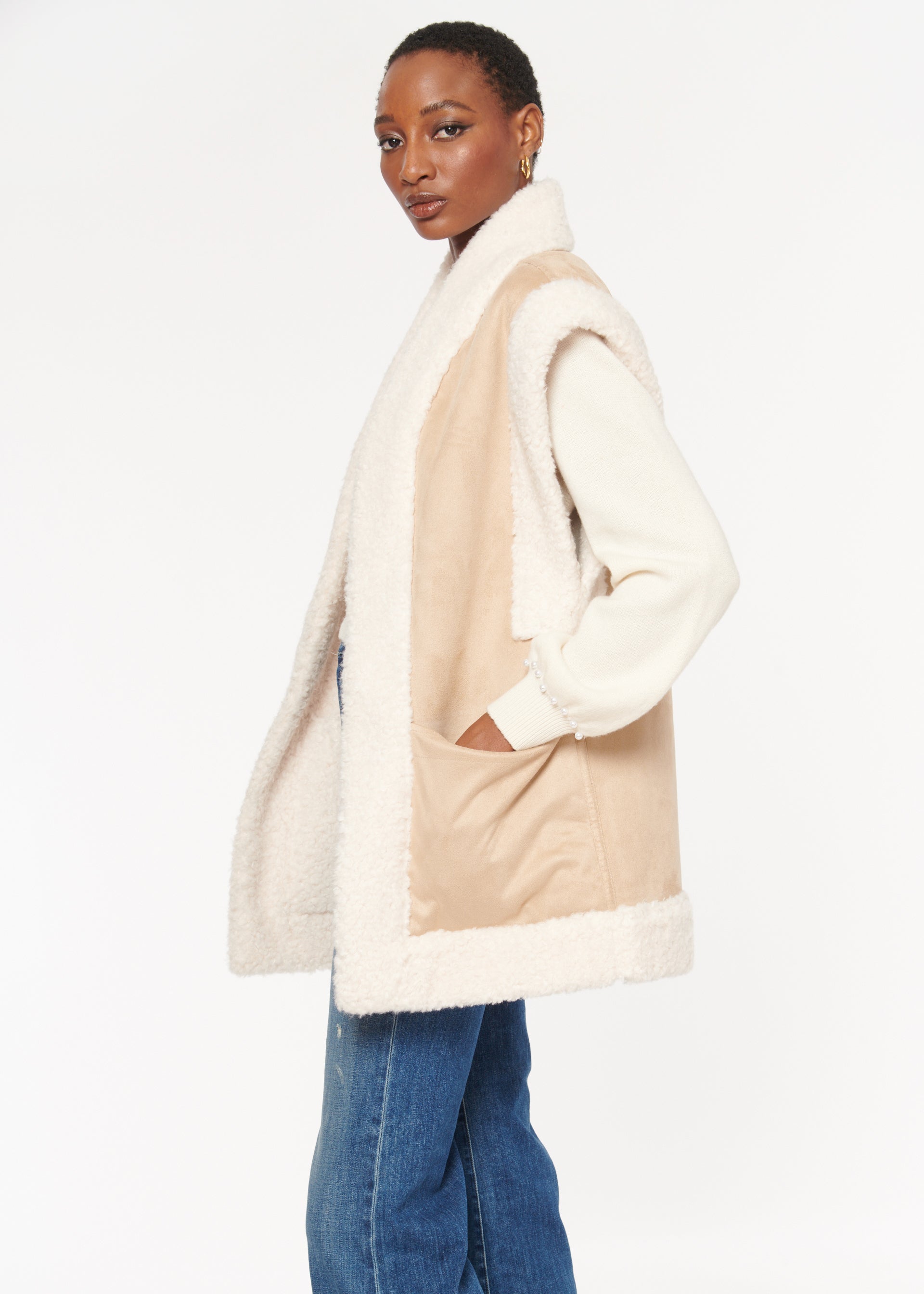 Delma Reversible Sherpa Vest Taupe