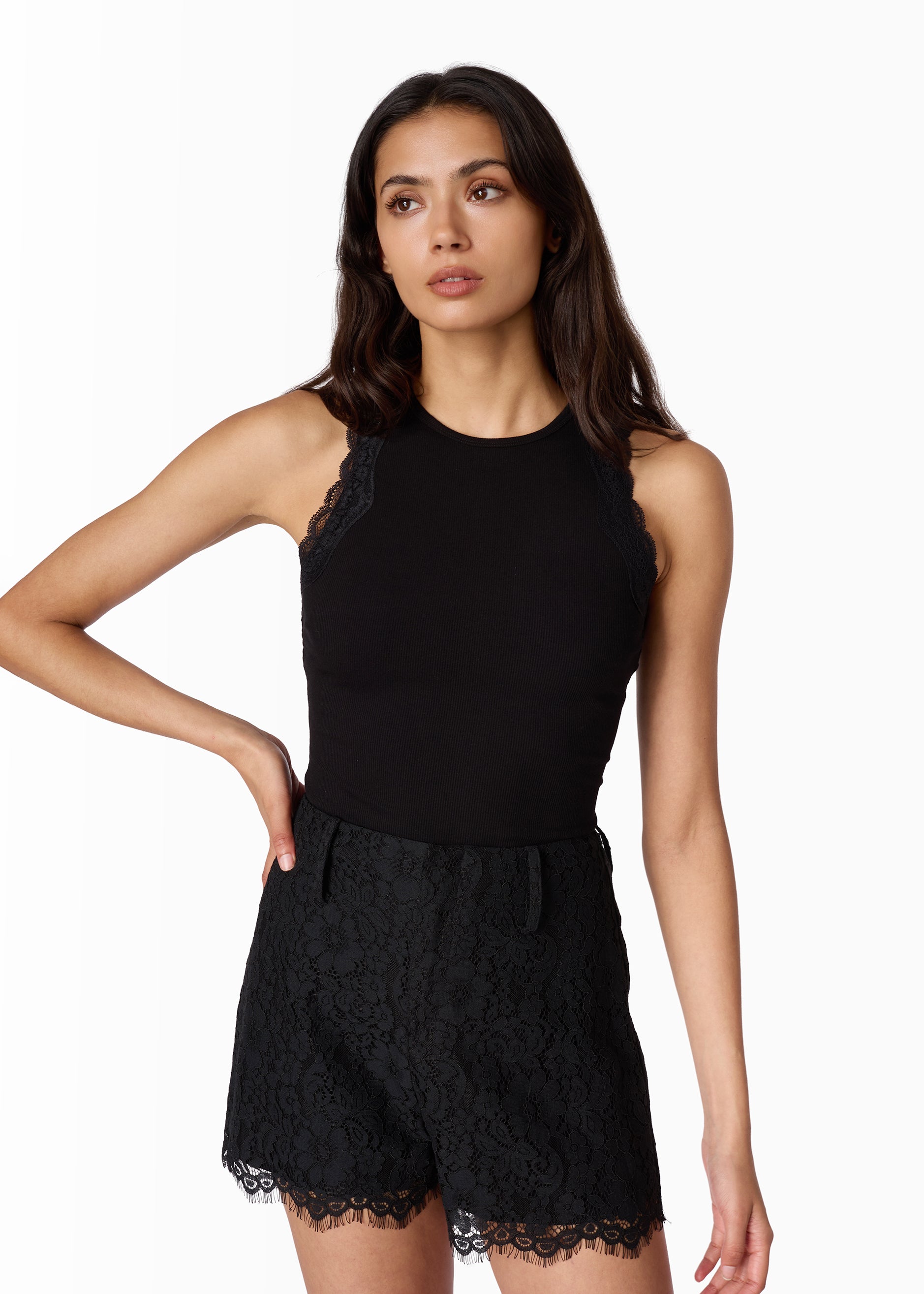Tineo Lace Short Black
