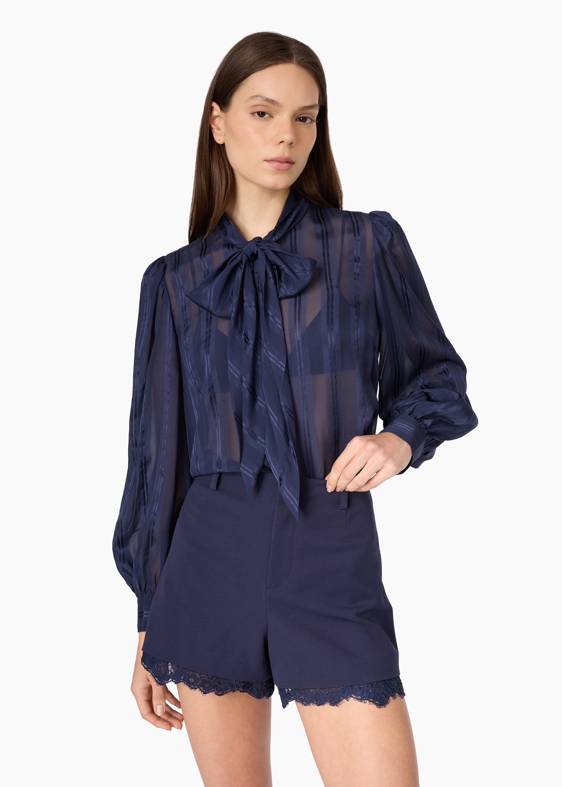 Jolie Crepe Short Navy