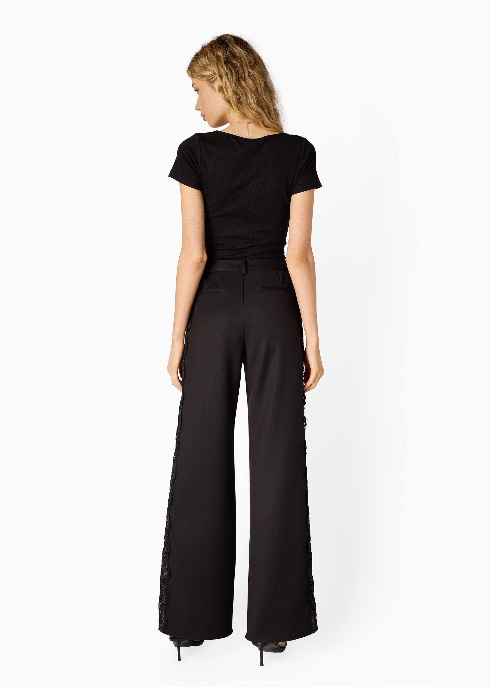 Sana Rib Knit Tee Black – CAMI NYC