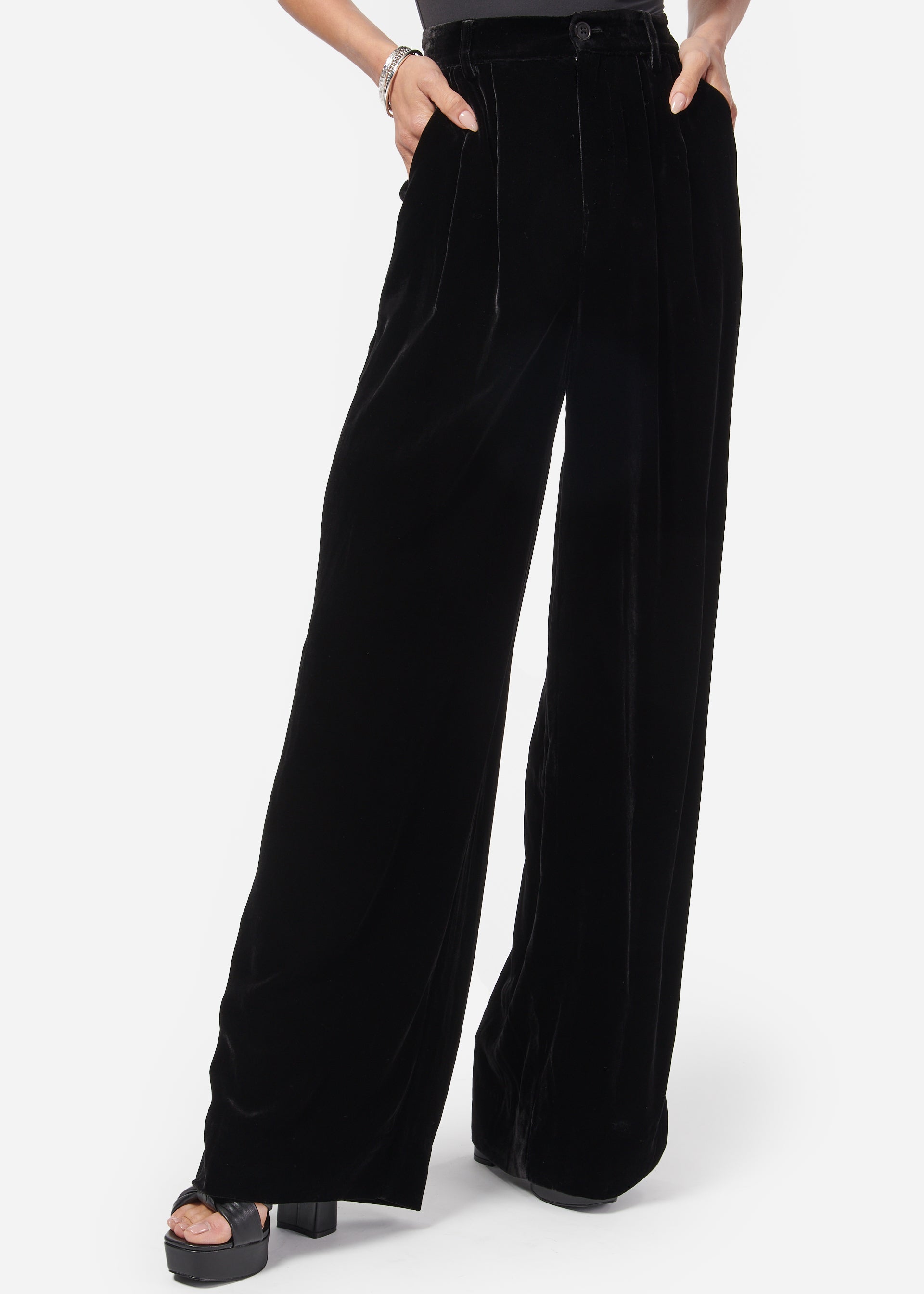 Dancing Queen Ruffled Pants - Black